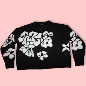 New York & Company Black and White Crew Neck Sweater